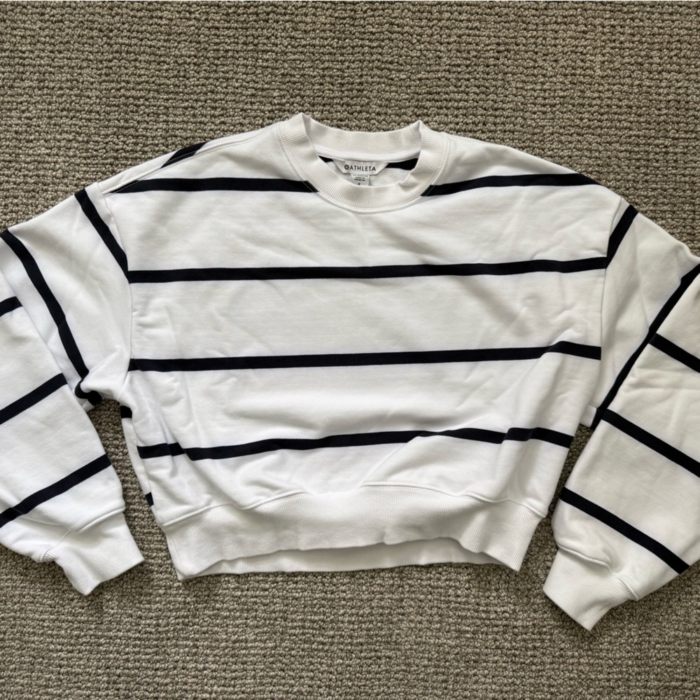 Athleta White and Navy Cropped Sweatshirt